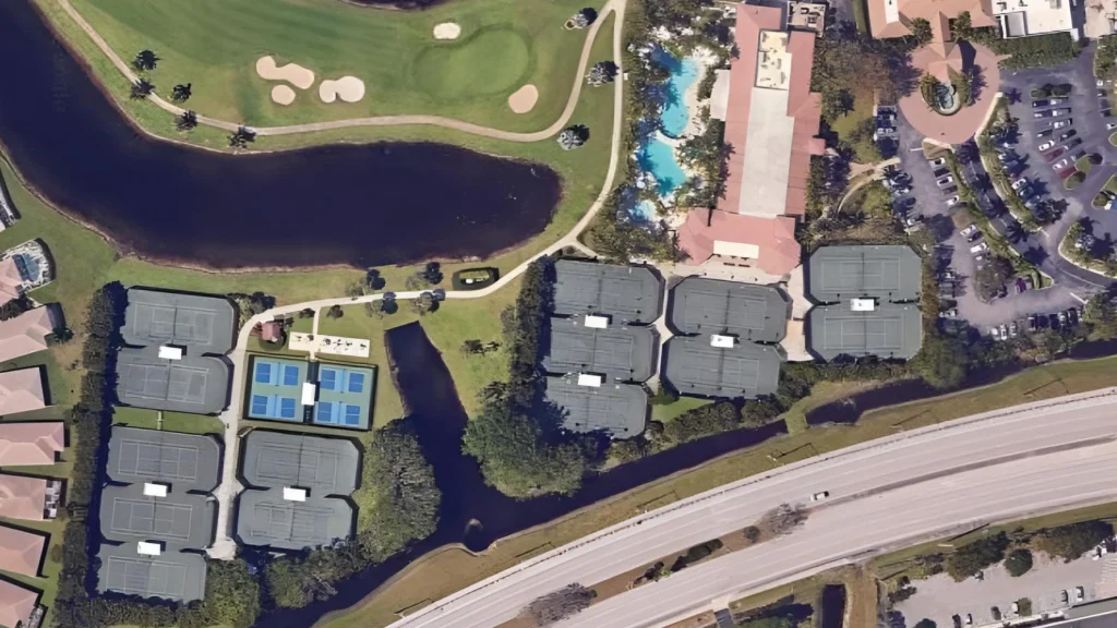 Aberdeen Golf & Country Club tennis complex with Har-Tru courts and pickleball courts in Boynton Beach