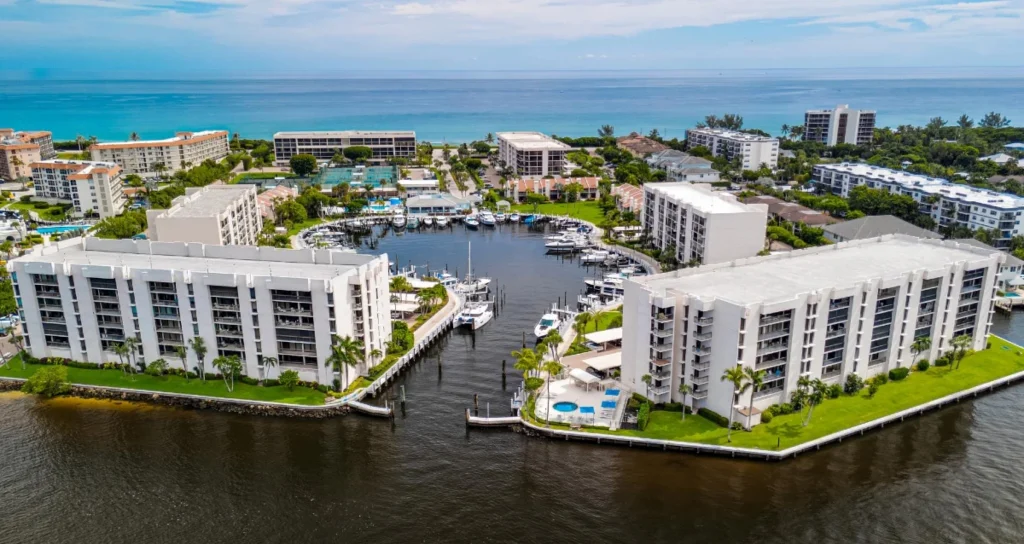 Marina and waterfront residences at Yacht & Racquet Club of Boca Raton